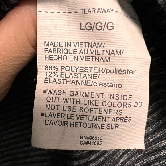 Men’s Large Loose Fit Under Armour Quarter Zip Pullover - Picture 3 of 3